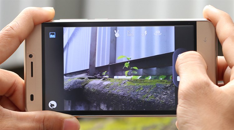 Điện thoại Mobell Nova S2