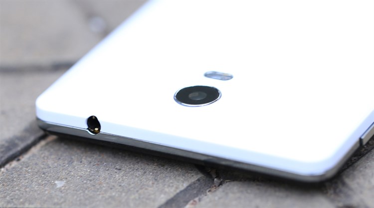 Điện thoại Freetel Priori 3s