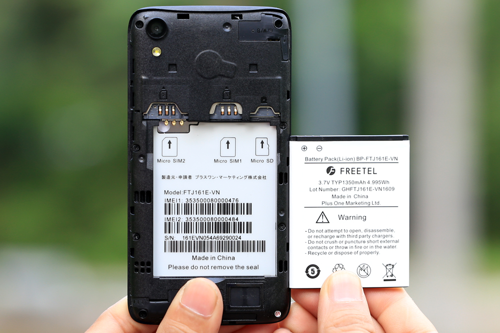 Dung lượng pin 1350mAh Dung lượng pin 1350mAh