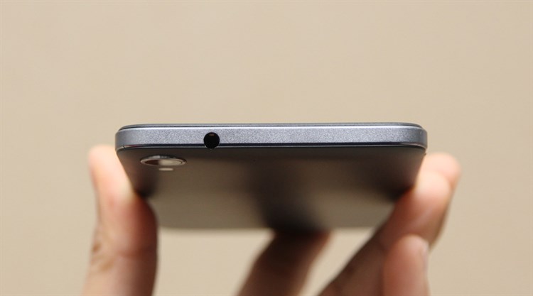 Điện thoại HTC Desire 728G LTE Màu Đen