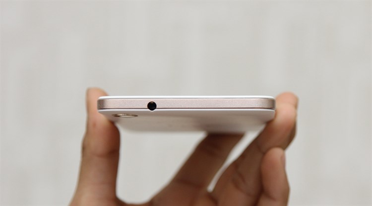 Điện thoại HTC Desire 728G LTE Màu Trắng