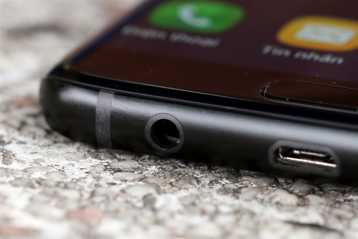 Điện thoại Samsung Galaxy S7 Edge Black Pearl (Đen Ngọc Trai)