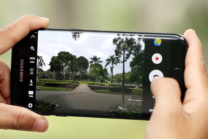 Điện thoại Samsung Galaxy S7 Edge Black Pearl (Đen Ngọc Trai)