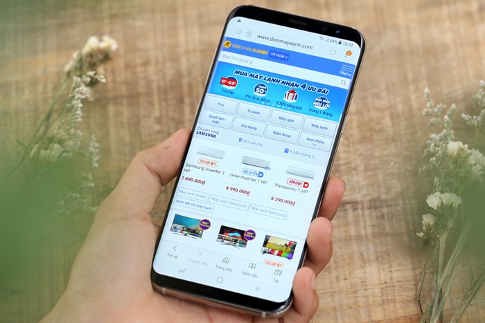 Điện thoại Samsung Galaxy S8 Plus