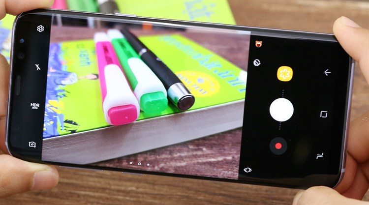 Điện thoại Samsung Galaxy S8 Plus