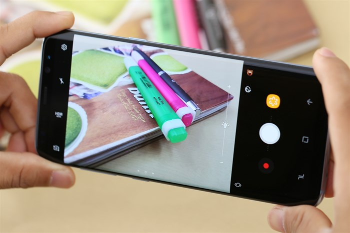 Điện thoại Samsung Galaxy S8 Plus