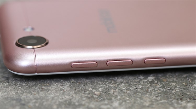 Điện thoại Mobiistar Lai Yuna 1