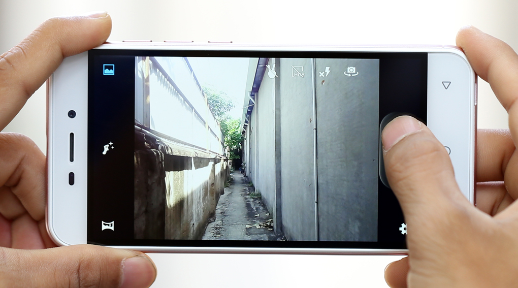 Điện thoại Mobiistar Lai Yuna 1