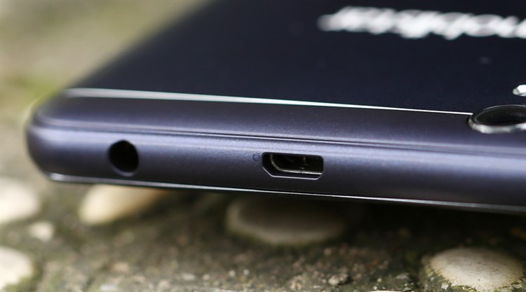 Điện thoại Mobiistar Lai Zumbo J 2017 Màu Đen