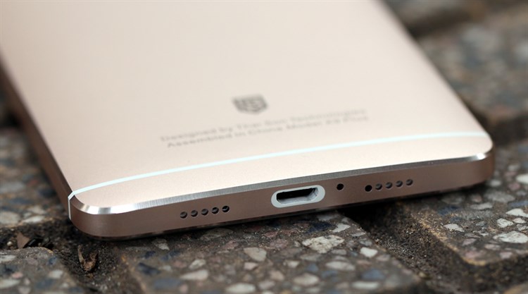 Điện thoại Epic X9 Plus