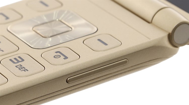 Điện thoại Mobell M789 Màu Vàng đồng