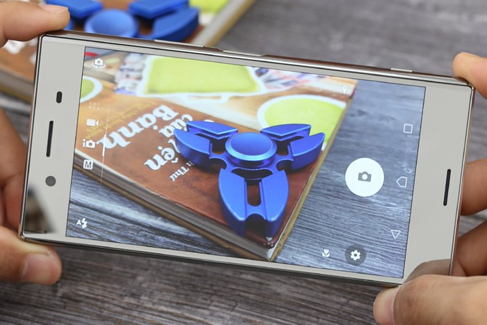 Điện thoại Sony Xperia XZ Premium