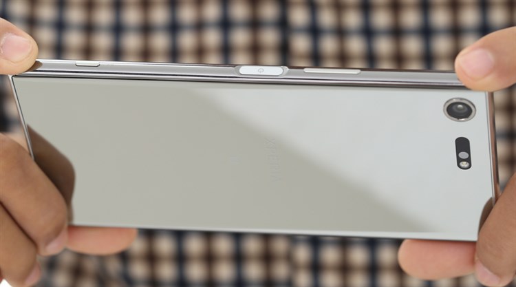 Điện thoại Sony Xperia XZ Premium