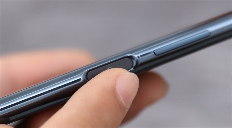 Điện thoại Sony Xperia XZ Premium