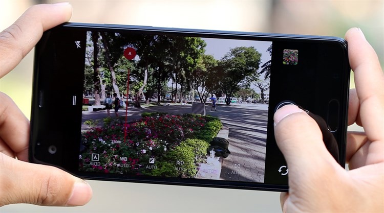 Điện thoại HTC U Ultra Sapphire