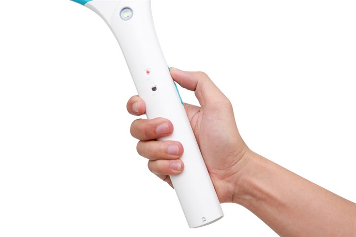 Vợt muỗi Comet CP042 Màu Trắng - Xanh