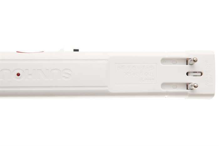 Vợt muỗi Sunhouse SHE-MT1695R Màu Trắng - Đỏ