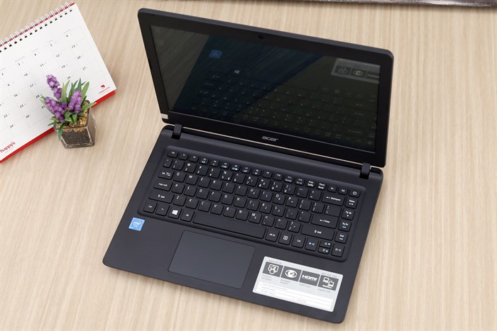 Laptop Acer Aspire ES1 432 C5J2 N3350/2GB/500GB/Win10/(NX.GFSSV.004) Màu Đen