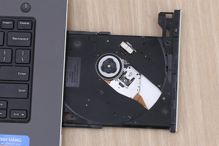 Laptop Dell Inspiron 5468 i5 7200U/4GB/500GB/2GB R7M440/Win10/Office365/(K5CDP11) Màu Bạc