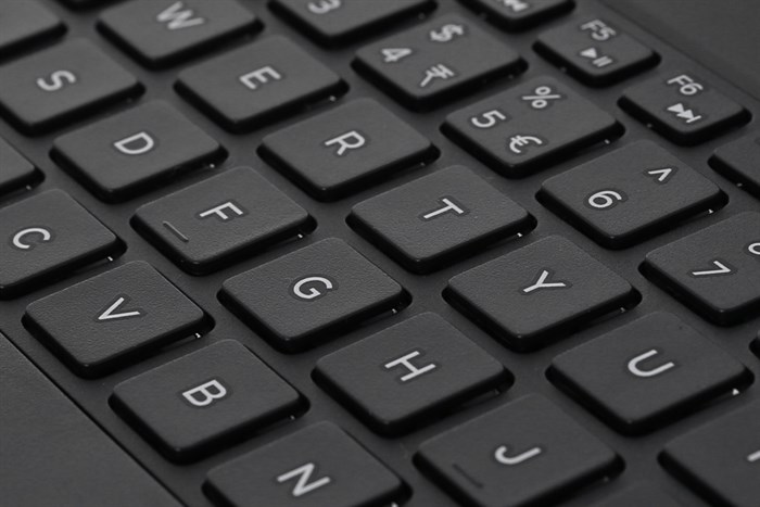 Laptop Dell Inspiron 5468 i5 7200U/4GB/500GB/2GB R7M440/Win10/Office365/(K5CDP11) Màu Bạc