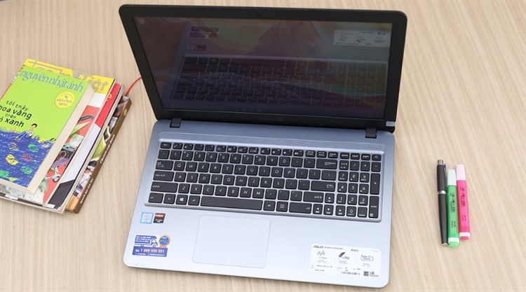 Laptop Asus A540UP i5 7200U/4GB/500GB/2GB R5M420/Win10/(GO097T)