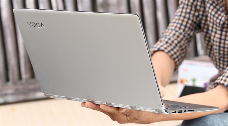 Laptop Lenovo Yoga 900-13ISK i7 6500U/8GB/256GB/Win10 Màu Bạc