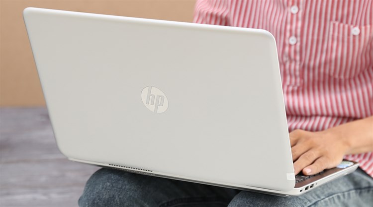 Laptop HP Pavilion 15 au111TU i5 7200U/4GB/500GB/Win10/(Y4G16PA)