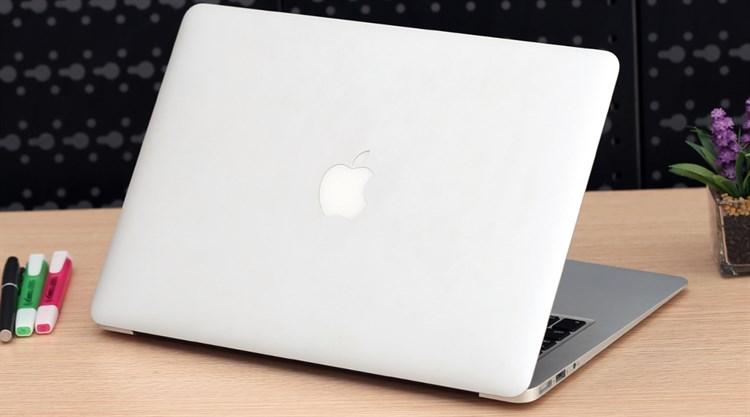 Laptop Apple Macbook Air MQD42SA/A i5 1.8GHz/8GB/256GB (2017)