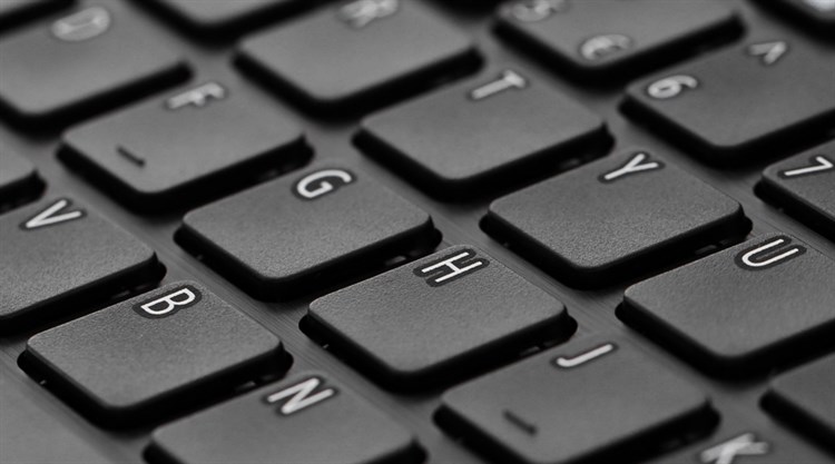 Laptop Acer Aspire E5 575G 73J8 i7 7500U/4GB/500GB/2GB 940MX/Win10/(NX.GDWSV.012) Màu Đen