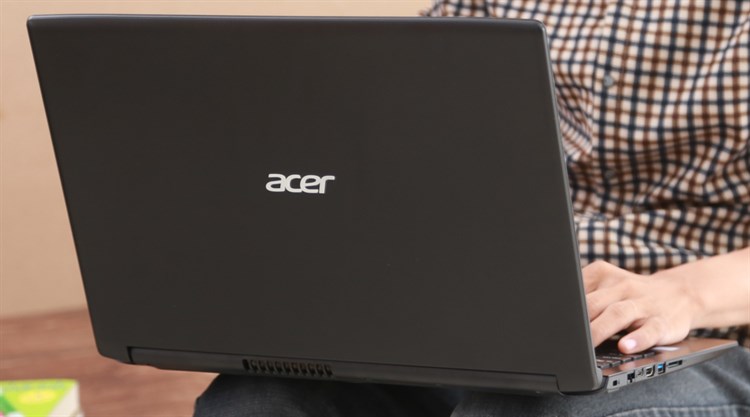 Laptop Acer Aspire A515 51G 52ZS i5 7200U/4GB/500GB/2GB 940MX/Win10/(NX.GP5SV.004) Màu Đen