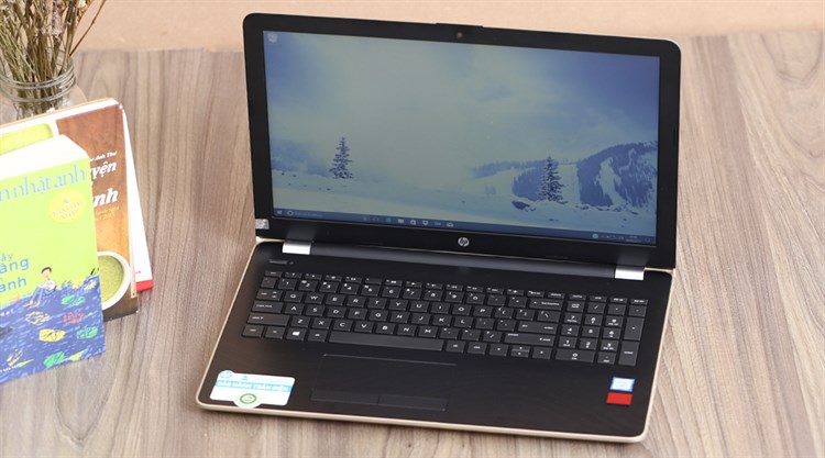 Laptop HP 15 bs622TX i7 7500U/4GB/1TB/2GB AMD530/Win10/(2JQ73PA)