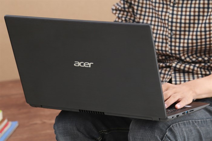 Laptop Acer Aspire A315 51 31X0 i3 6006U/4GB/500GB/Win10/(NX.GNPSV.016) Màu Đen