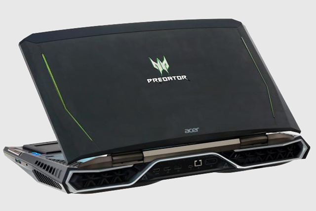 Xét về ngoại hình thì Acer PREDATOR 21 X i7 trông rất độc đáo