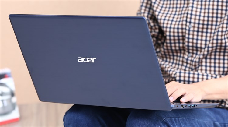 Laptop Acer Swift SF315 51 530V i5 8250U/4GB/1TB/Win10/(NX.GSKSV.001) Màu Xanh Dương