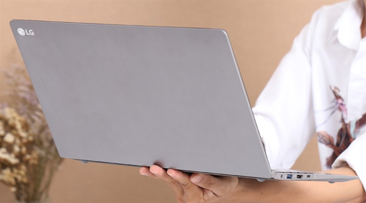 Laptop LG Gram 15Z970 i5 7200U/8GB/512GB/Win10/(AH55A5)