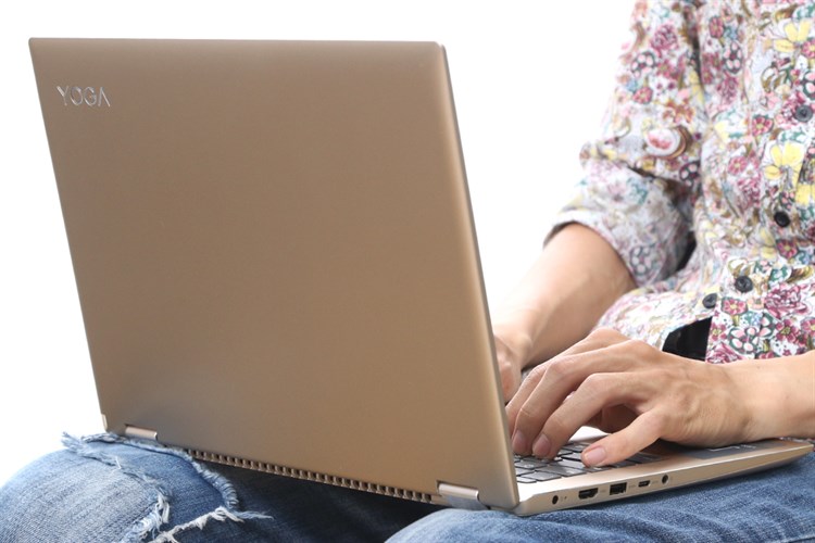 Laptop Lenovo Yoga 520 14IKB i3 7100U/4GB/1TB/Win10/(80X8005RVN) Màu Vàng đồng