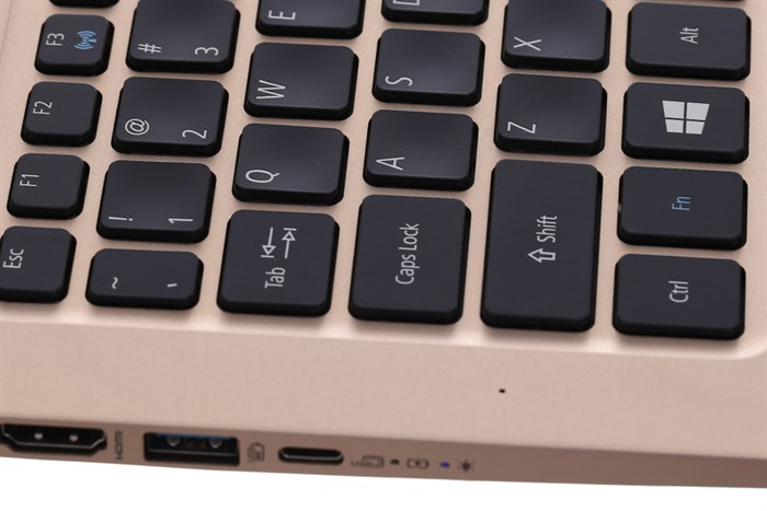 Laptop Acer Swift SF314 52 55UF i5 8250U/4GB/256GB/Win10/(NX.GQGSV.002) Màu Bạc