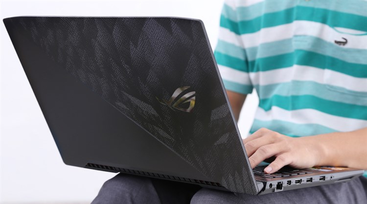 Laptop Asus Hero GL503VM i7 7700HQ/8G/1TB/3GB GTX1060/Win10/(GZ219T)