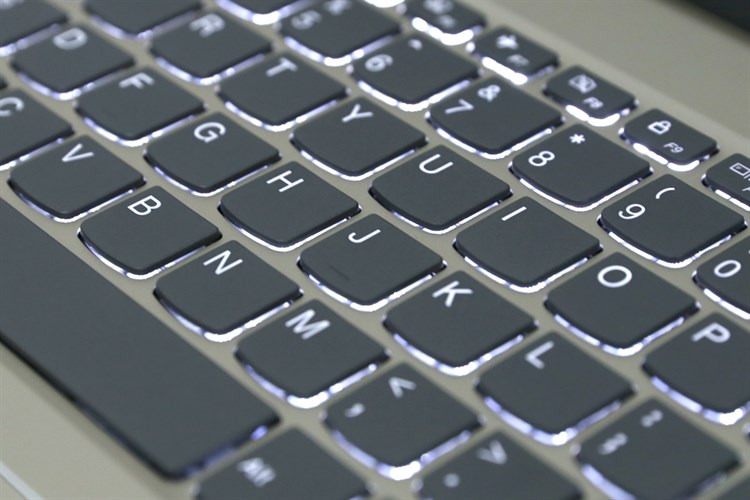 Laptop Lenovo Yoga 520 14IKBR i5 8250U/4GB/1TB/Win10/(81C80088VN) Màu Vàng đồng