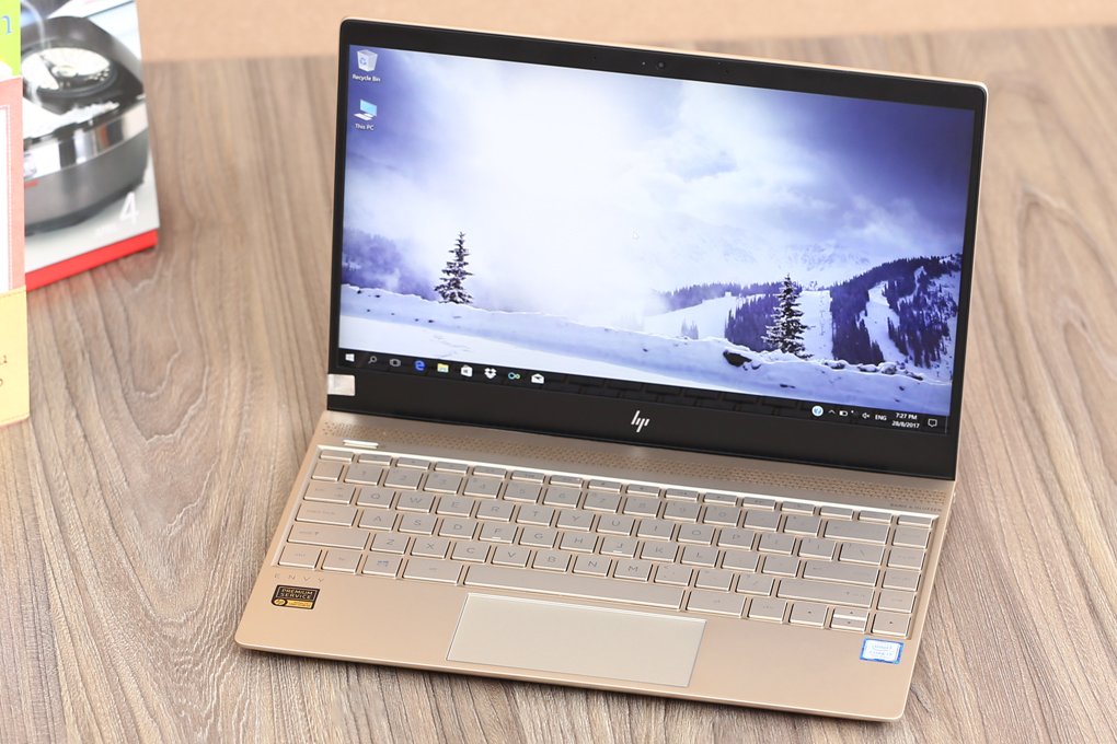 Laptop HP Envy 13 ad140TU i7 8550U/8GB/256GB/Win10/(3CH47PA) Màu Vàng đồng