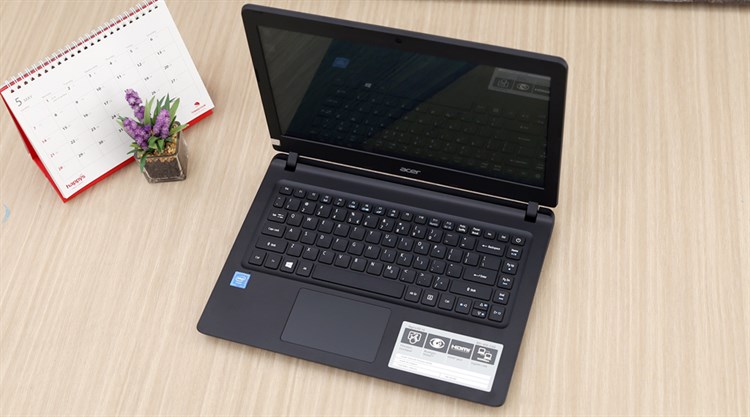 Laptop Acer Aspire ES1 432 N3350/2GB/500GB/Win10 Màu Đen