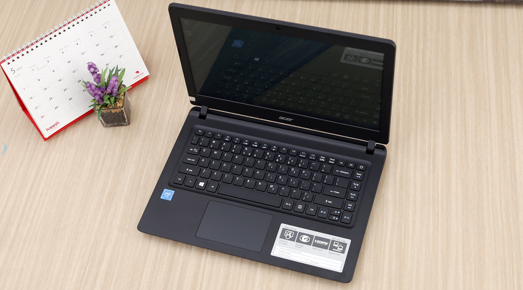 Laptop Acer Aspire ES1 432 N3350/2GB/500GB/Win10 - 14