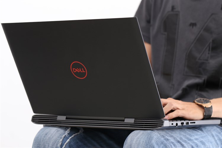 Laptop Dell Inspiron 7577A i7 7700HQ/8GB/1TB+128GB/4GB GTX1050Ti/Win10