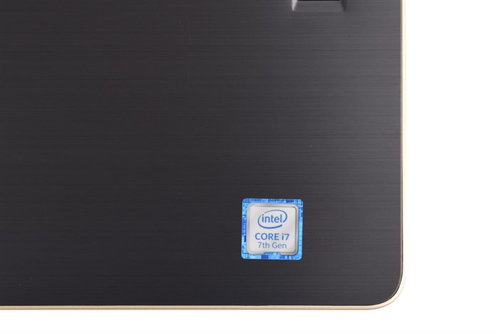 Laptop Dell Vostro 5568 i7 7500U/8GB/1TB/4GB 940MX/Dos/(P62F001) Màu Vàng đồng