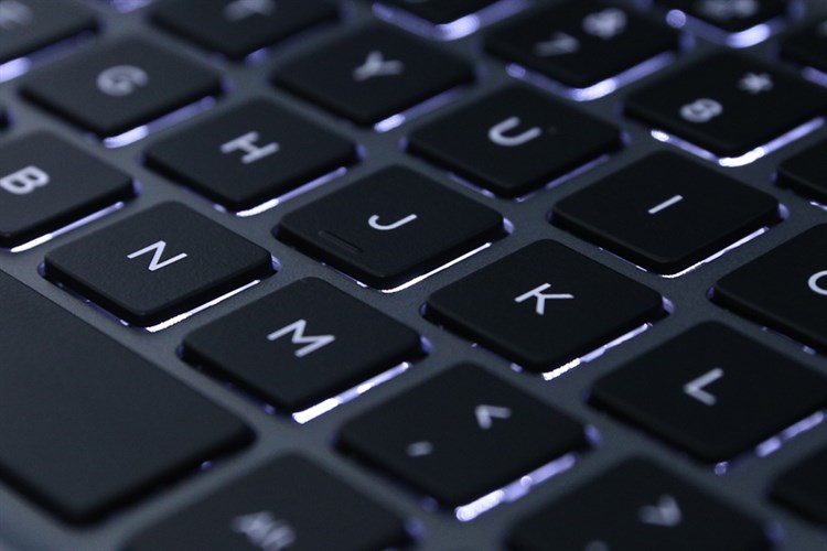 Laptop Dell Inspiron 5379 i7 8550U/8GB/1TB/Win10/Office365/(C3TI7501W) Màu Xám