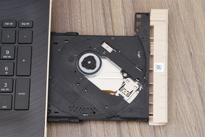 Laptop HP 15 bs641TU N3710/4GB/500GB/Win10/(3MT73PA) Màu Vàng đồng