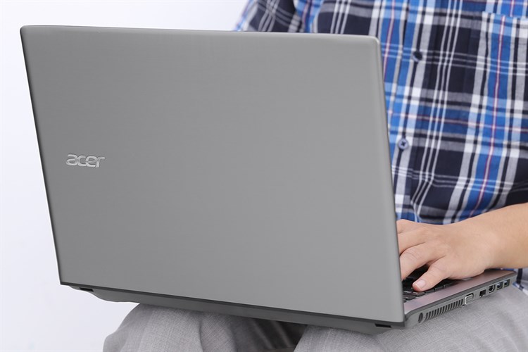 Laptop Acer Aspire E5 476 i3 8130U/4GB/500GB/Win10 (NX.GWTSV.002) Màu Xám