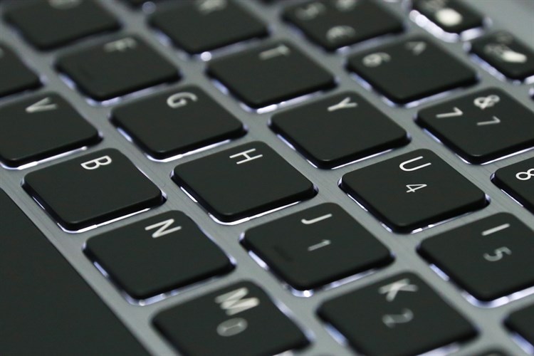 Laptop Acer Swift 3 SF314 54 51QL i5 8250U/4GB/1TB/Win10 (NX.GXZSV.001) Màu Bạc