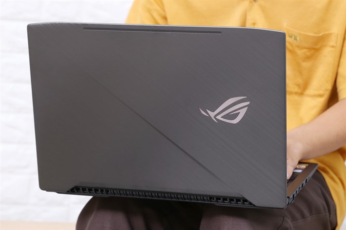 Laptop Asus ROG Strix Scar GL503GE i7 8750H/8GB/1TB+128GB/4GB GTX1050Ti/Win10/(EN021T) Màu Đen - Xám