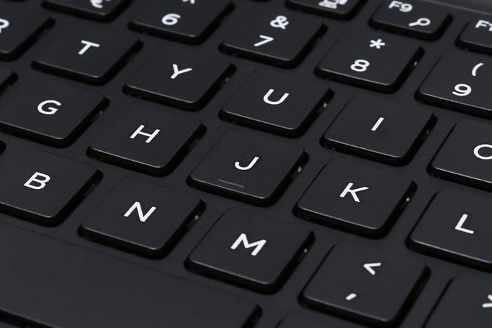 Laptop Dell Vostro 3578 i7 8550U/8GB/1TB/2GB M520/Win10 (NGMPF11) Màu Đen